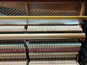 Piano Vertical Kawai BS30S Original de Japón, Piano Usado con Hermoso Tono y Aspecto Elegante - Product Image 3