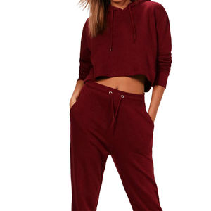 ชุดวอร์มครอปพิมพ์ลายดีไซน์ล่าสุดสำหรับฤดูหนาว สวมใส่สบาย ยั่งยืน เหมาะสำหรับเล่นกีฬา ระบายอากาศได้ดี แห้งเร็ว รับผลิตแบบ OEM - Product Image 3