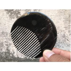 หวีฮอร์นแบบพกพาสำหรับใช้ในบ้านหวีพับเก็บได้แบบคลาสสิคเป็นมิตรกับสิ่งแวดล้อม - Product Image 1