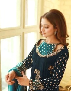 Robe lourde 2025 nouveau Design léger 3 pièces costume en couleur unie entièrement personnalisé fait femmes Shalwar Kameez avec Dupatta - Product Image 5