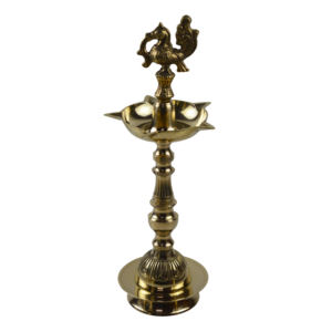 Diya en laiton pour Diwali, design idéal pour la décoration de la maison, décoration de fête de mariage, design personnalisé disponible pour un cadeau de Diwali - Product Image 2