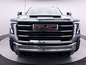 Sierra 2500HD SLT Crew Cab AWD 2024 Usada en Excelentes Condiciones - Product Image 5
