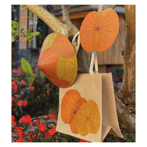 Abanico de loto natural hecho a mano de Vietnam para festivales, sesiones de fotos, regalos y mercados sostenibles - Product Image 5