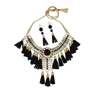 Jeweljunk, conjunto de joyería de moda de lujo, 1106630A, chapado en oro, aleación de cobre fino, hilo negro, collar de fiesta con forma personalizada - Product Image 1