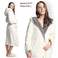 Peignoir de bain en polaire blanc personnalisé avec logo, grande taille, manches longues, séchage rapide, confortable, pour hôtels 5 étoiles, vente en gros