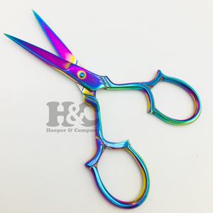 Nouveau Style Ciseaux En Acier Inoxydable Manucure Ciseaux Or Sharp Lame Droite Ressort Courbé pour Soins Des Ongles Lash Logo Durable - Product Image 1