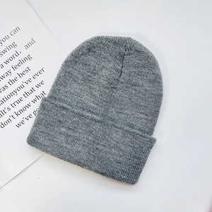 Bonnet en tricot unisexe à revers, couleur unie, acrylique doux, chaud et extensible, pour l'hiver, tenue quotidienne à la mode - Product Image 2
