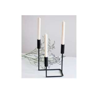 เชิงเทียนโลหะบรอนซ์ทำด้วยมือที่มีเส้นโค้งหรูหรารายละเอียดอายุและศิลปะสำหรับการตกแต่งบ้านหรืองานที่หรูหรา - Product Image 1