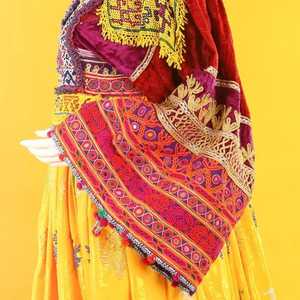 ชุดเดรส kuchi afghan งานทำมือผ้าฝ้ายทรงเอไลน์ยาวถึงพื้นพร้อมเทคนิคการปักลายผ้าย้อมสีเรียบ - Product Image 2