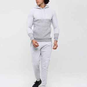 Survêtement d'hiver personnalisé pour homme en coton avec doublure douce, coupe-vent et respirant, idéal pour le sport et les tenues décontractées modernes - Product Image 3