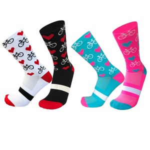 Crew Casual Style Summer Calcetines de algodón puro de tamaño personalizado para mujeres calcetines atléticos - Product Image 3