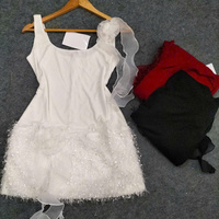 Mini-robe élégante pour femmes, moulante confortable et décontractée avec décoration en dentelle, taille naturelle, ODM, lavable, fabricant du Vietnam
