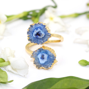 Anillo ajustable de doble piedra de cuarzo Solar de estilo Vintage, joyería de Metal de latón chapado en oro de 22K azul para mujer, fiesta, venta al por mayor a granel - Product Image 2