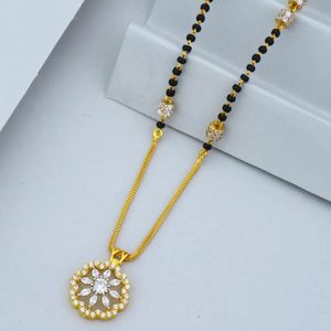 Halo Floral Mangalsutra para Mujer, Elegante Joyería Tradicional India, Collar Étnico de Moda para Novia, Accesorio para Boda - Product Image 2
