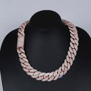 Joyería más vendida deslumbrante Diamante de moissanita con cadena de claridad VVS con diseño único elaborado en plata de ley 925 - Product Image 1