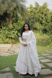 Dernier Designer Faux Georgette Séquence Fil Broderie Travail Lehenga Choli Par Fab Zone - Product Image 4