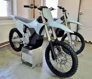 Nueva Oferta 2025 Starks Vargs Enduros Suction Cup EX ALPHA 80HP OEM Piezas y Accesorios Completos de Plástico Listos para Envío Mundial - Product Image 4