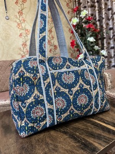 Handmade Quilted Floral Blue Duffel Bag Luxury Casual Sport Weekend Travel Bag Zipper Large Capacity Eco-Friendly Cotton High - Product Image 2