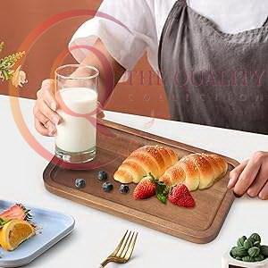 Plateau de service en bois massif avec un artisanat élégant, parfait pour une expérience de service de luxe - Product Image 3