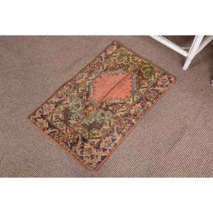 Alfombra Turca de Lana Roja Vintage de 1.6x2.5 pies, Alfombra Oriental con Respaldo de Látex Ecológico - Product Image 2