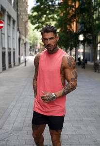 Logo personnalisé en gros 100% coton hommes entraînement été séchage rapide respirant écologique tricoté côtelé rose Stringer débardeurs - Product Image 5