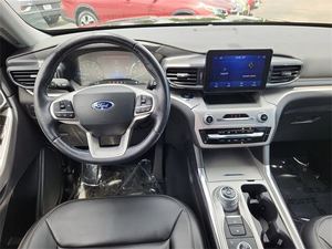2022 Ford Explorer XLT AWD avec boîte de vitesses automatique sièges en cuir caméra arrière R17 galerie de toit en alliage - Product Image 6