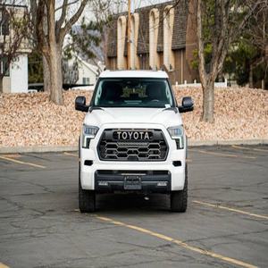 Toyota Sequoia TRD Pro 2023 Económico y en Excelente Estado - Product Image 1