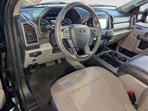 EN SOLDE! Vente aux enchères par courtier pour camions d'occasion 2023 F-250 Super-Duty X-LT CrewCab 4WD à usage commercial - Product Image 3