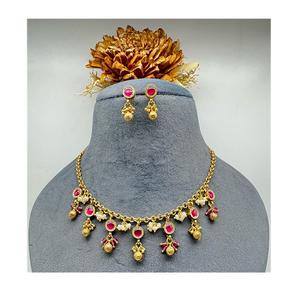 Conjunto de collar de joyería chapada en oro Kundan Simple étnico para mujeres y niñas para el aspecto real tradicional de la fiesta incluye pendientes - Product Image 1