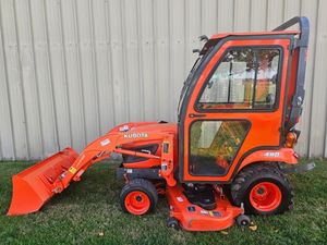 ข้อเสนอที่ดีที่สุดสำหรับรถแทรกเตอร์ Kubota BX23S 4x4 มือสอง พร้อมรถตักล้อยางและรถขุดหลัง  เครื่องยนต์ดีเซล 3 สูบ ระบายความร้อนด้วยน้ำ สำหรับใช้งานในฟาร์ม - Product Image 2