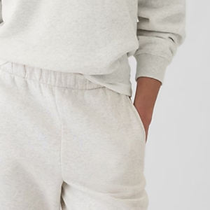 Sudadera Corta de Color Sólido para Mujer, Duradera, con Mangas Completas, Logotipo Personalizado para Compradores Mayoristas, Diseño de Material Transpirable 2026 - Product Image 4