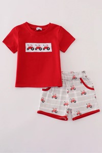 Ensemble de vêtements pour garçons à broderie de tracteur rouge tenue d'été confortable avec haut à motif solide et short assorti vêtements pour enfants - Product Image 6