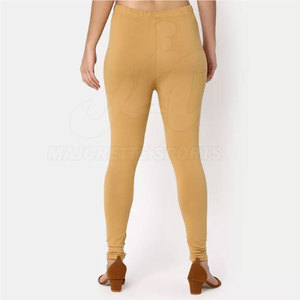 Leggings pour femmes au design élégant pour le yoga et la gym, leggings extensibles pour femmes pour un style de vie actif - Product Image 3