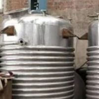Équipement de production thermofusible du fabricant professionnel-Réacteur de résine alkyde à chauffage à la vapeur avec moteur Prix de gros bon marché