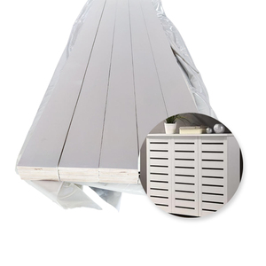 Plinthe murale en bois apprêté blanc au design moderne - Product Image 1
