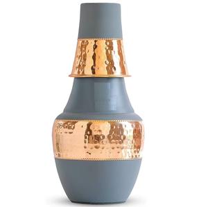 Carafe en cuivre avec couvercle, améliore l'hydratation naturellement, antimicrobienne et écologique, grande capacité pour la maison et le bureau - Product Image 1