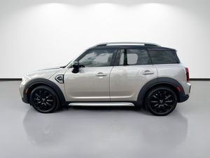 Mini Countryman Cooper S ALL4 2.0L Turbo Essence Automatique Luxe SUV Compact d'occasion 2024 pour l'exportation - Product Image 4