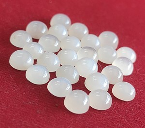 Cabujón Redondo de Piedra Lunar Blanca Natural de 7 mm - Cabujón Redondo de Piedra Lunar Blanca de Primera Calidad - Product Image 4