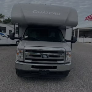 Camping-cars d'occasion Thor Chateau Classe C 2022, 2023, 2020 – Couleurs personnalisées disponibles, faible kilométrage - Product Image 2