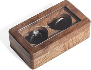 Porte-anneau à double cœur en bois poli pour mariage et fiançailles Boîte à bagues de décoration élégante - Product Image 3