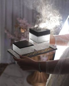 Lámpara de Perfume Metálica Ecológica de Alta Calidad con Diseño Floral Árabe y Acabado Dorado, Soporte de Diseño Dorado para Servir Nueces - Product Image 3