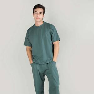 Ensemble chemise et short imprimés pour hommes-Tissu de haute qualité-Idéal pour les vêtements décontractés et les activités de plein air - Product Image 2