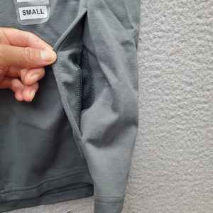 เสื้อมีฮู้ดผ้าฝ้าย100% ออกแบบได้ตามต้องการดีไซน์ซักด้านหน้ามีฮู้ด/สวมใส่กลางแจ้ง - Product Image 4