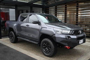 FIRST OWNER TOYOTA HILUX TURBO DIESEL CAB 2.8DT 4WD RHD 2022 RIGHT HAND <b>DRIVE</b> - Product Image 1