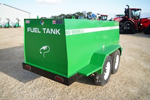 Camión Cisterna de Combustible Industrias América 990 de 2026, 5000L, Transportador de Aceite, 4x2, 6x4, 8x4, 4x4, Ruedas Motrices, Transmisión Automática, Usado - Product Image 3