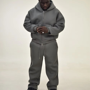 Pantalon de survêtement évasé épais et écologique pantalon baggy de jogging avec logo personnalisé en coton jambe large streetwear unisexe OEM - Product Image 4