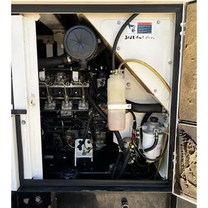 Groupe électrogène diesel industriel 20 kW avec sélecteur de tension rotatif, remorquable, pour alimentation de secours commerciale - Product Image 3