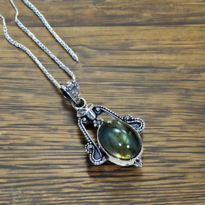 Labradorita Piedra preciosa 925 Colgante de plata esterlina Venta al por mayor Joyería fina de plata - Product Image 1