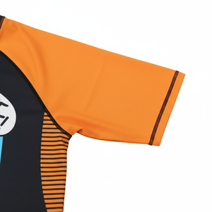 Rashguard professionnel MMA Karaté à manches courtes, haut d'entraînement compressif, extensible et ajusté, en Spandex et Polyester 200 GSM, durable - Product Image 3