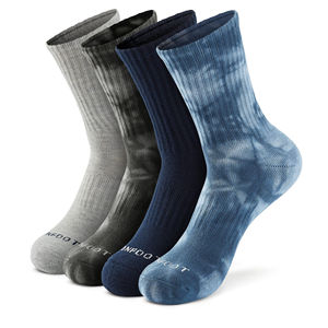 Chaussettes noires décontractées pour hommes et femmes Confortable à porter au quotidien Conception antidérapante Logo personnalisé Fabriqué en coton Polyester Vente en gros - Product Image 1